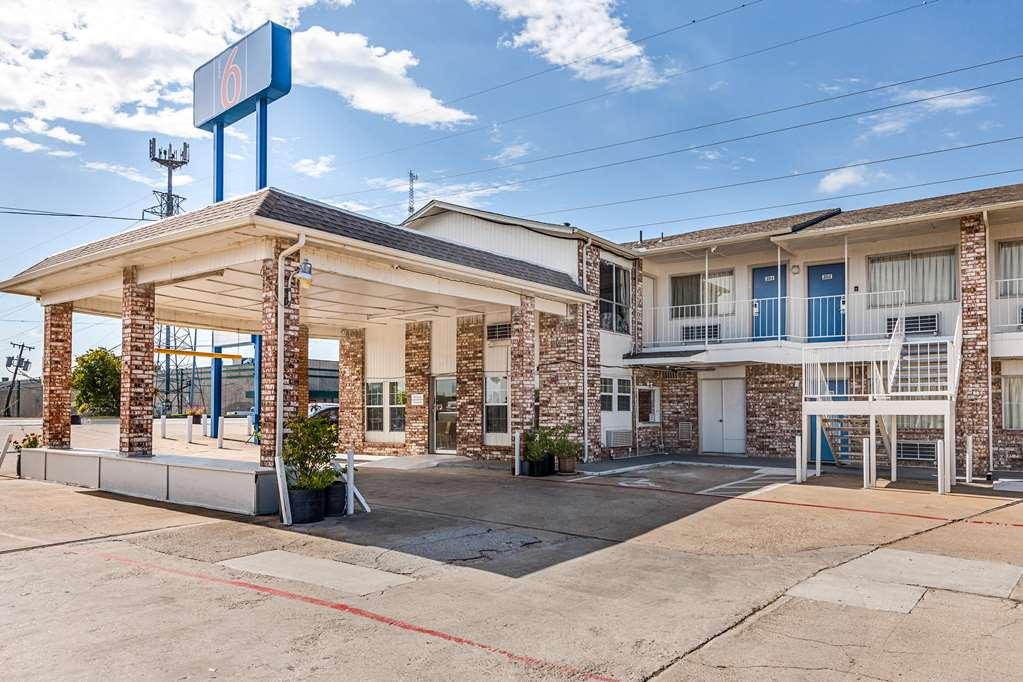 Motel 6 Fort Worth - Northside Exterior photo